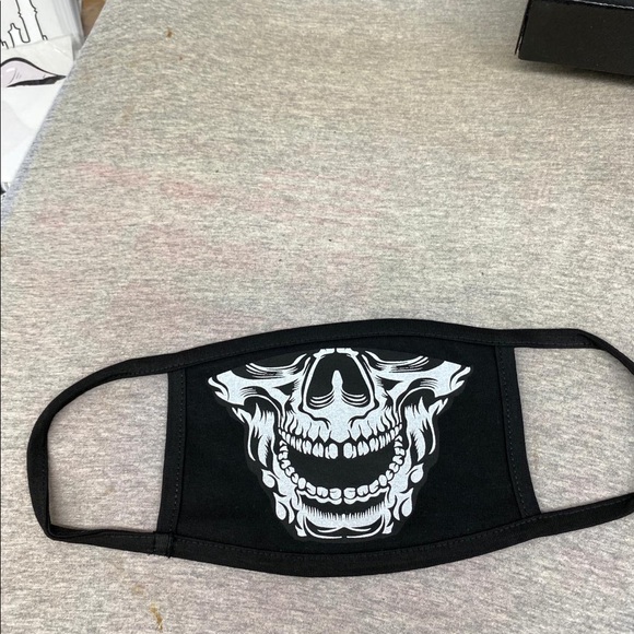 Masks - Picture 15 of 16